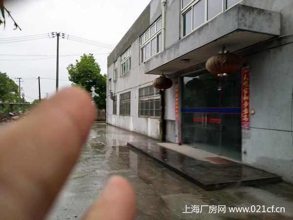 A8303 青浦區(qū)白鶴工業(yè)園區(qū)騰富路3400平方米獨(dú)門獨(dú)院廠房出租 可分割 另有6600平場地出租